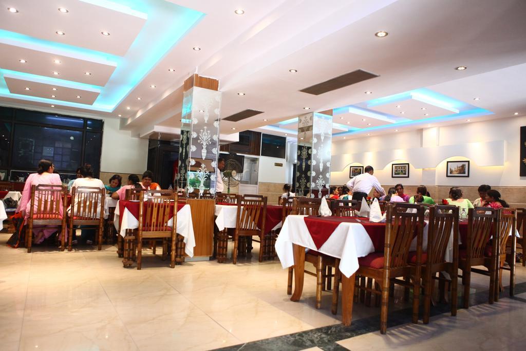 פארידבד Hotel Ekant מראה חיצוני תמונה
