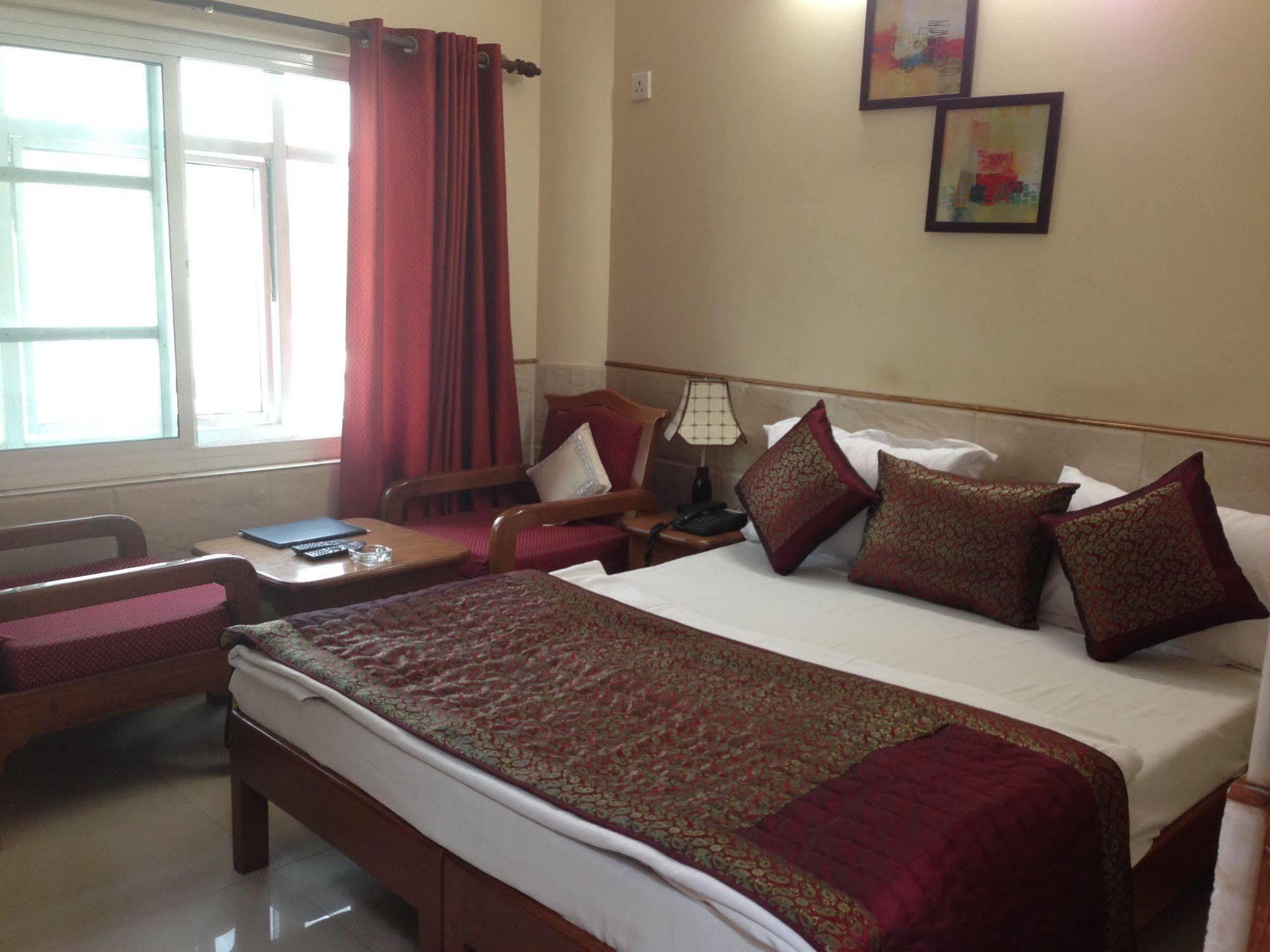 פארידבד Hotel Ekant מראה חיצוני תמונה