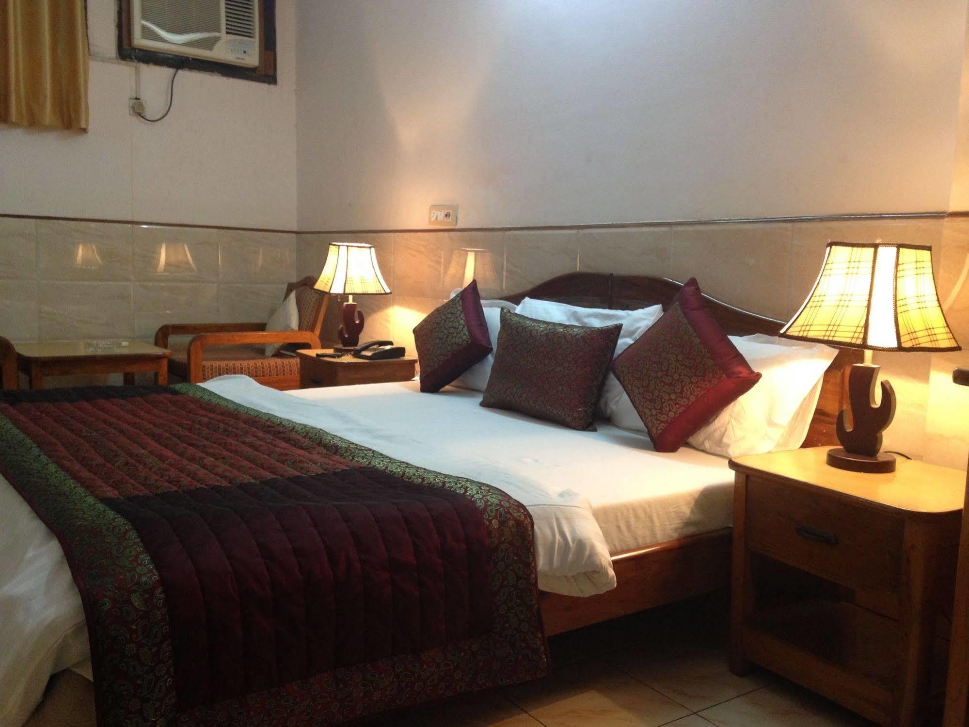 פארידבד Hotel Ekant מראה חיצוני תמונה