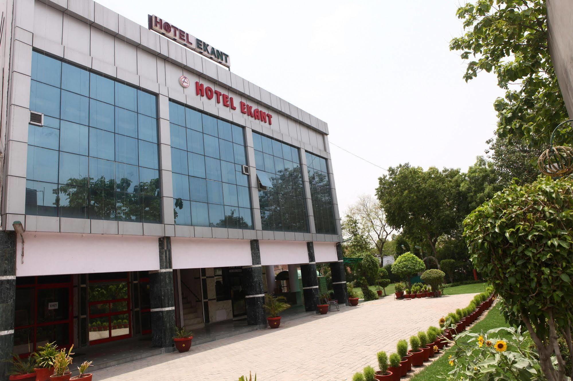 פארידבד Hotel Ekant מראה חיצוני תמונה
